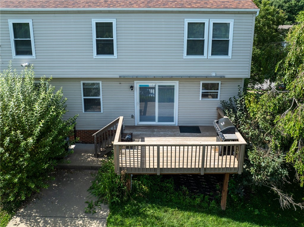 1421 Sandstone Dr
