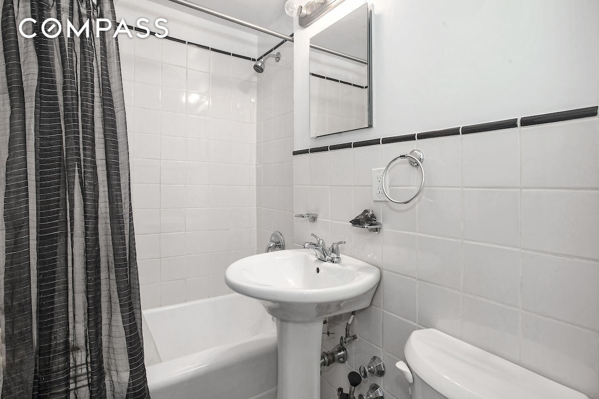 225 E 46th Street 7L