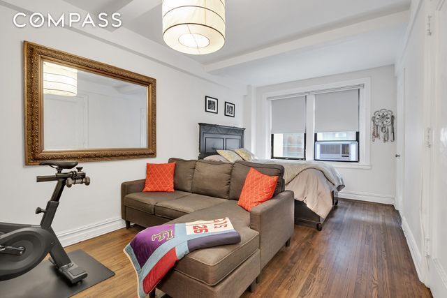 457 W 57th Street 611