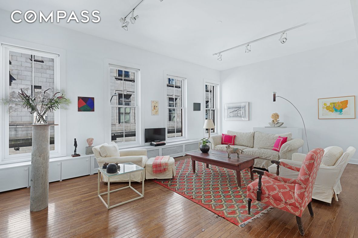 6 Centre Market Place 3