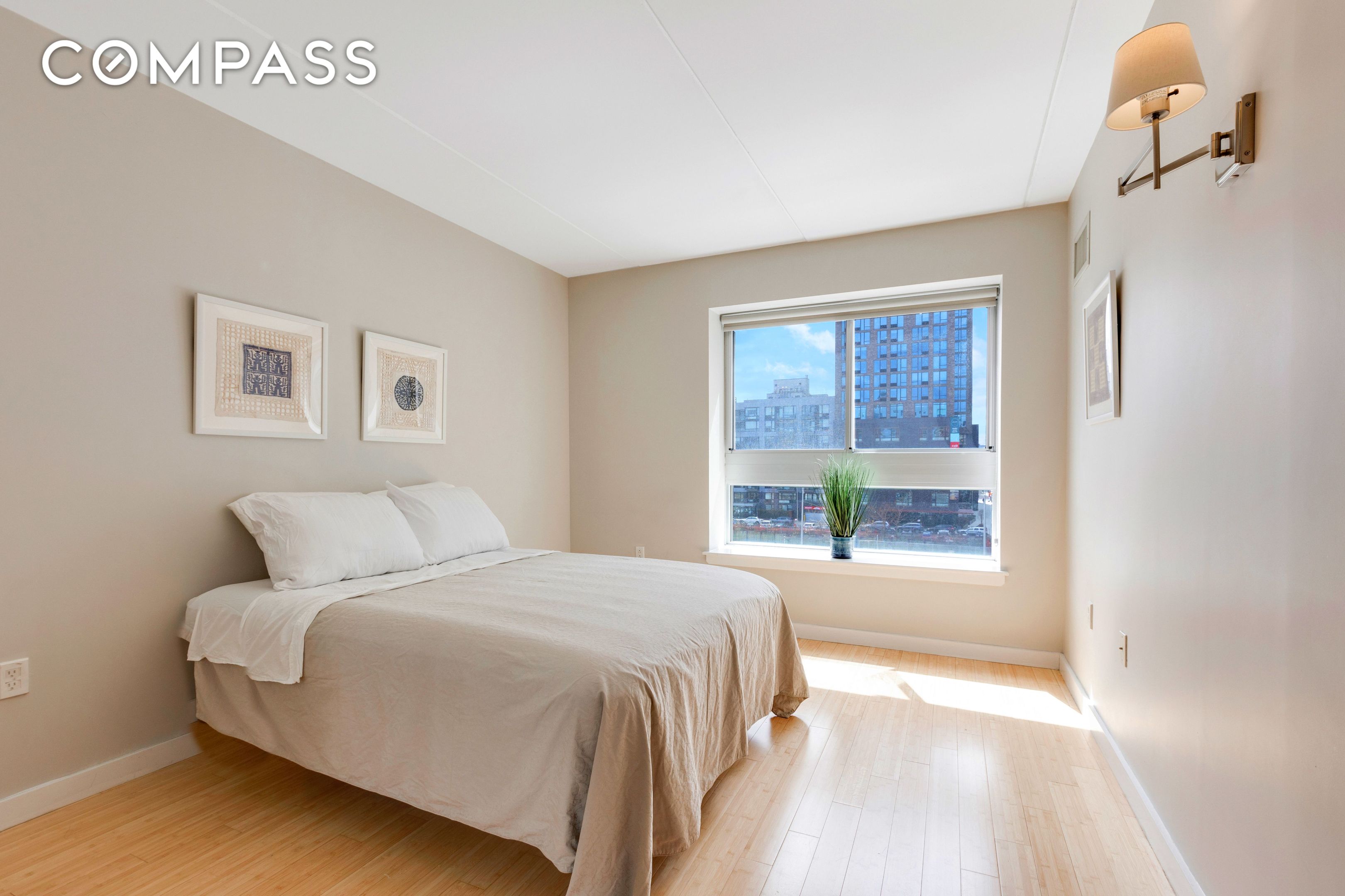212 S Oxford Street 2E