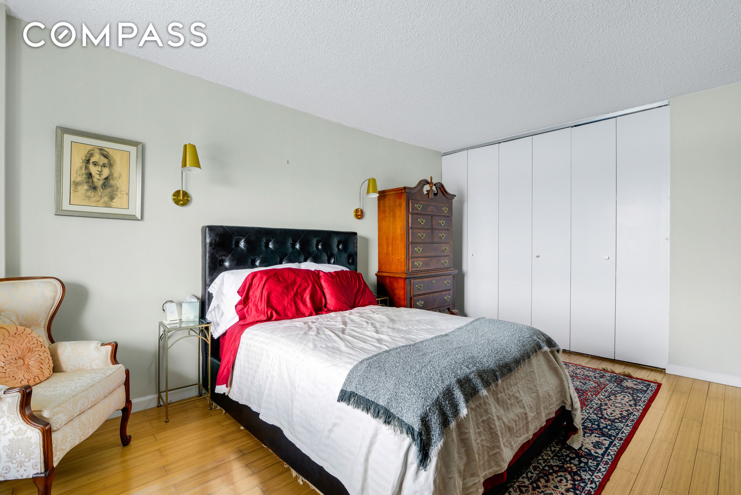 2540 Shore Boulevard 4S