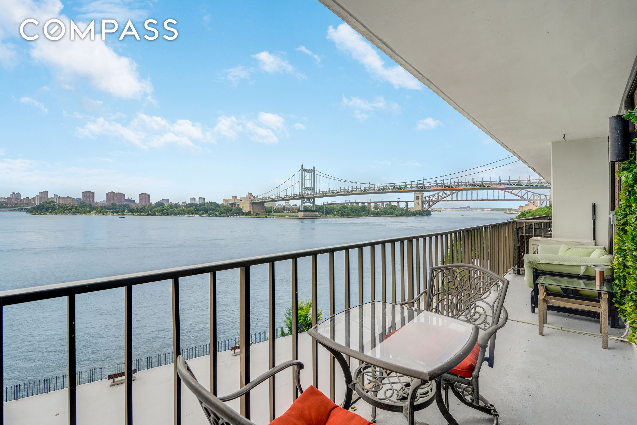 2540 Shore Boulevard 4S