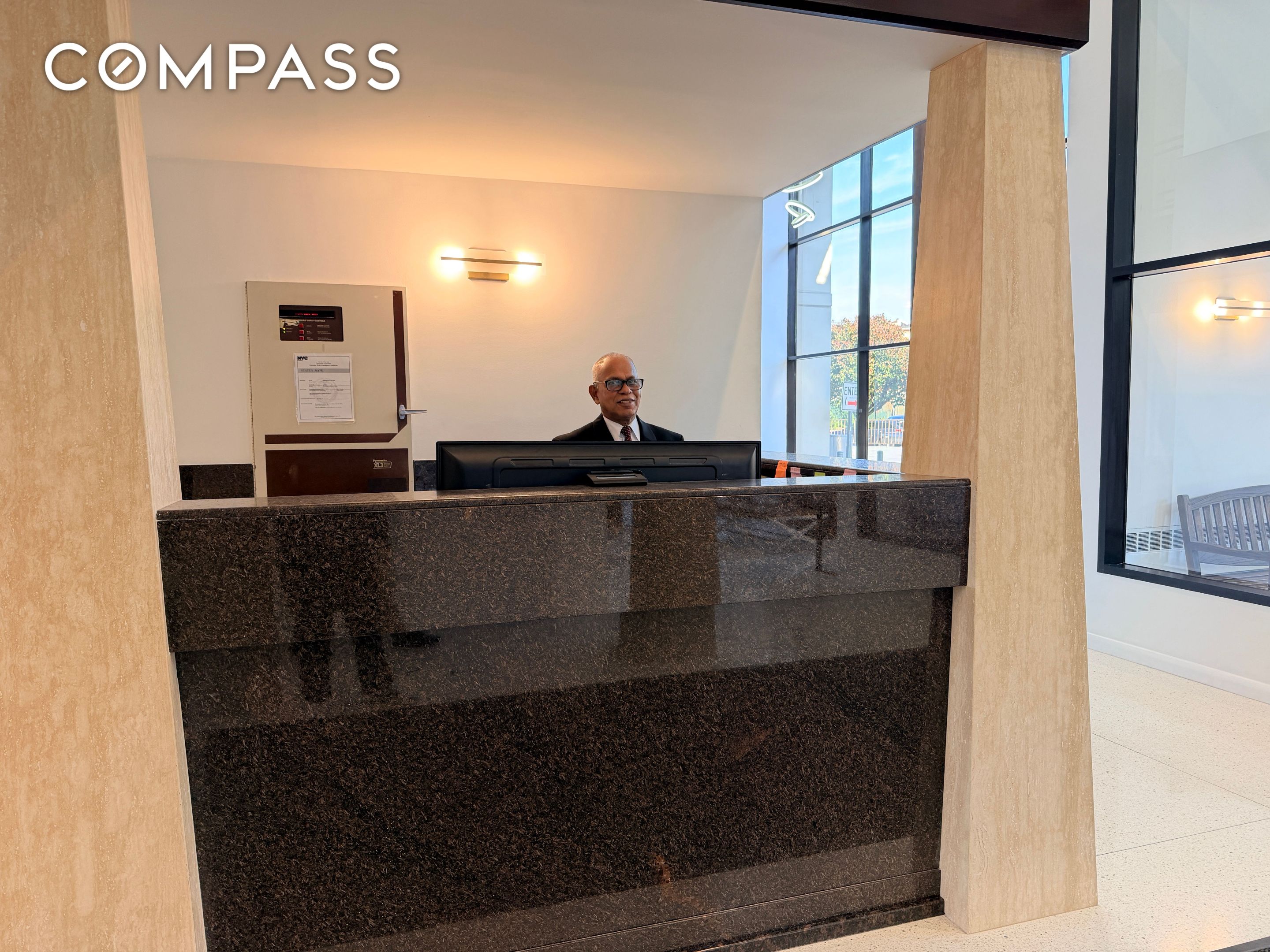 2540 Shore Boulevard 4S