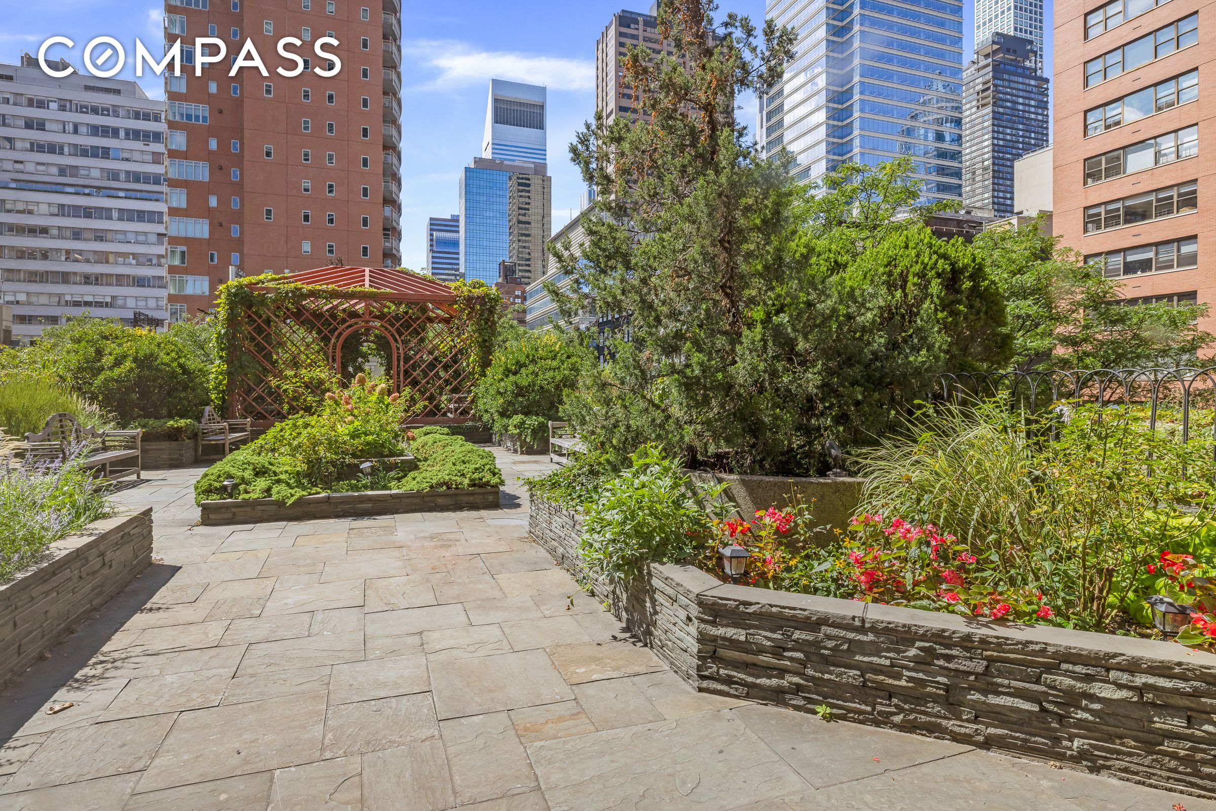 200 E 61st Street 19DE