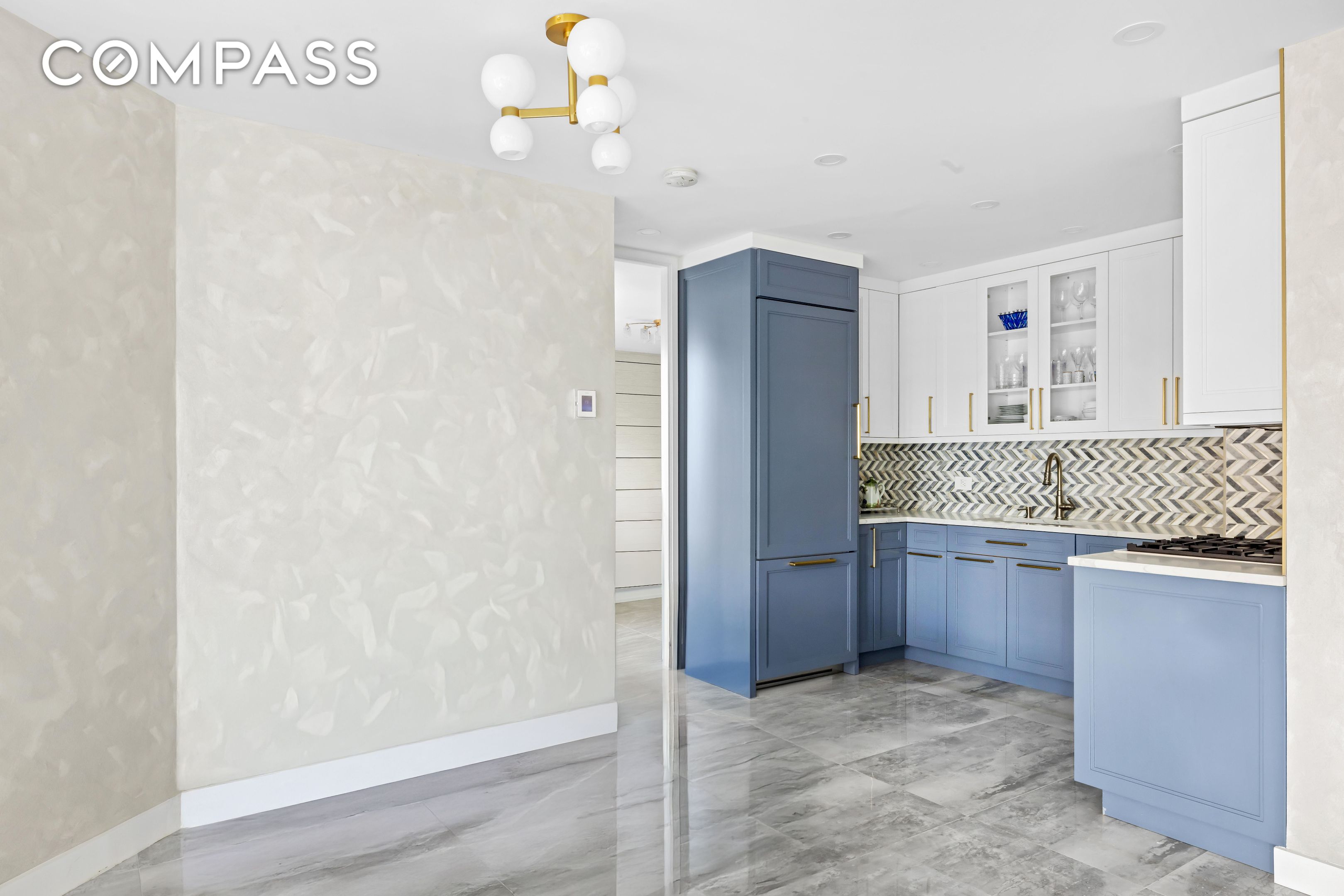 200 E 61st Street 19DE