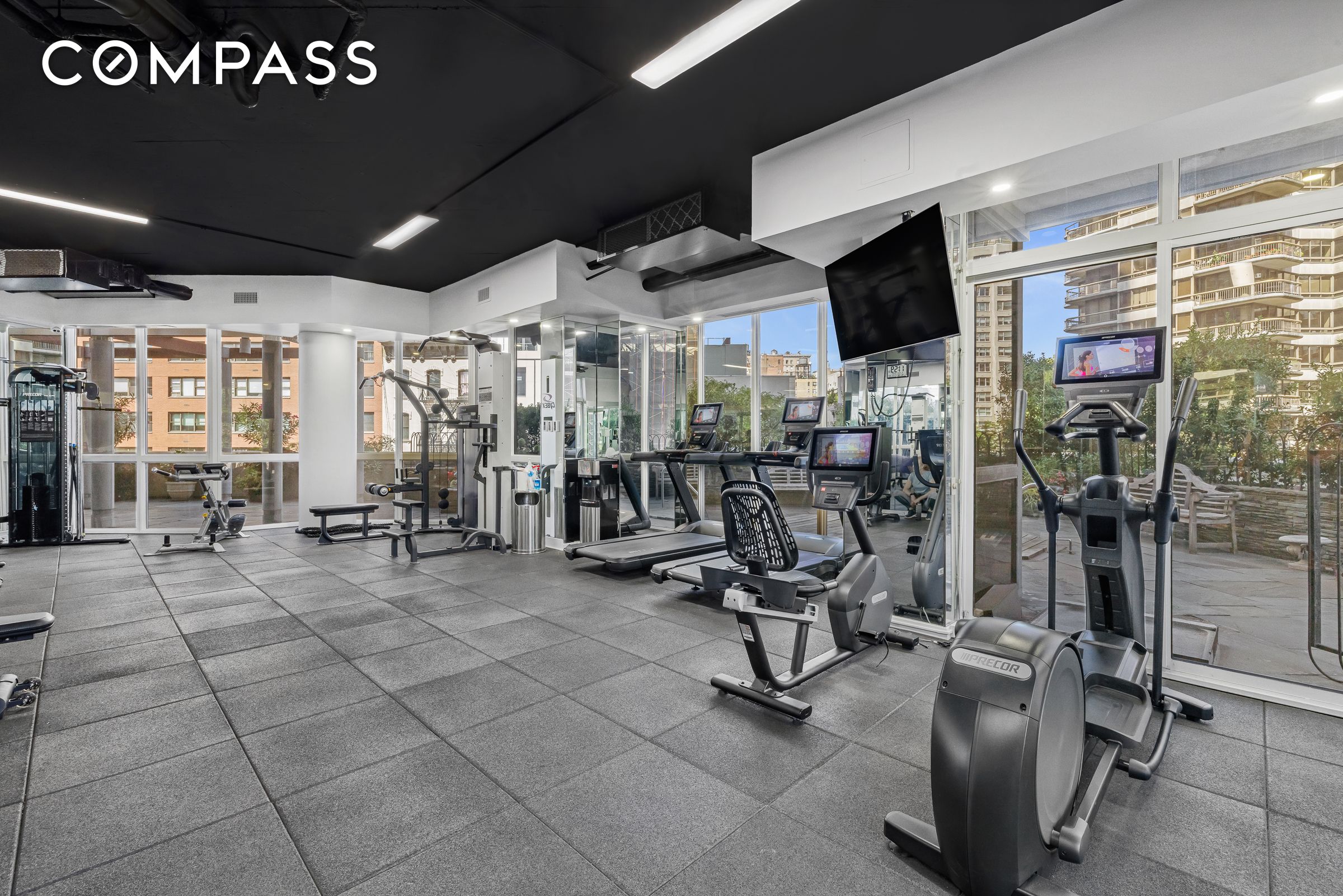 200 E 61st Street 19DE