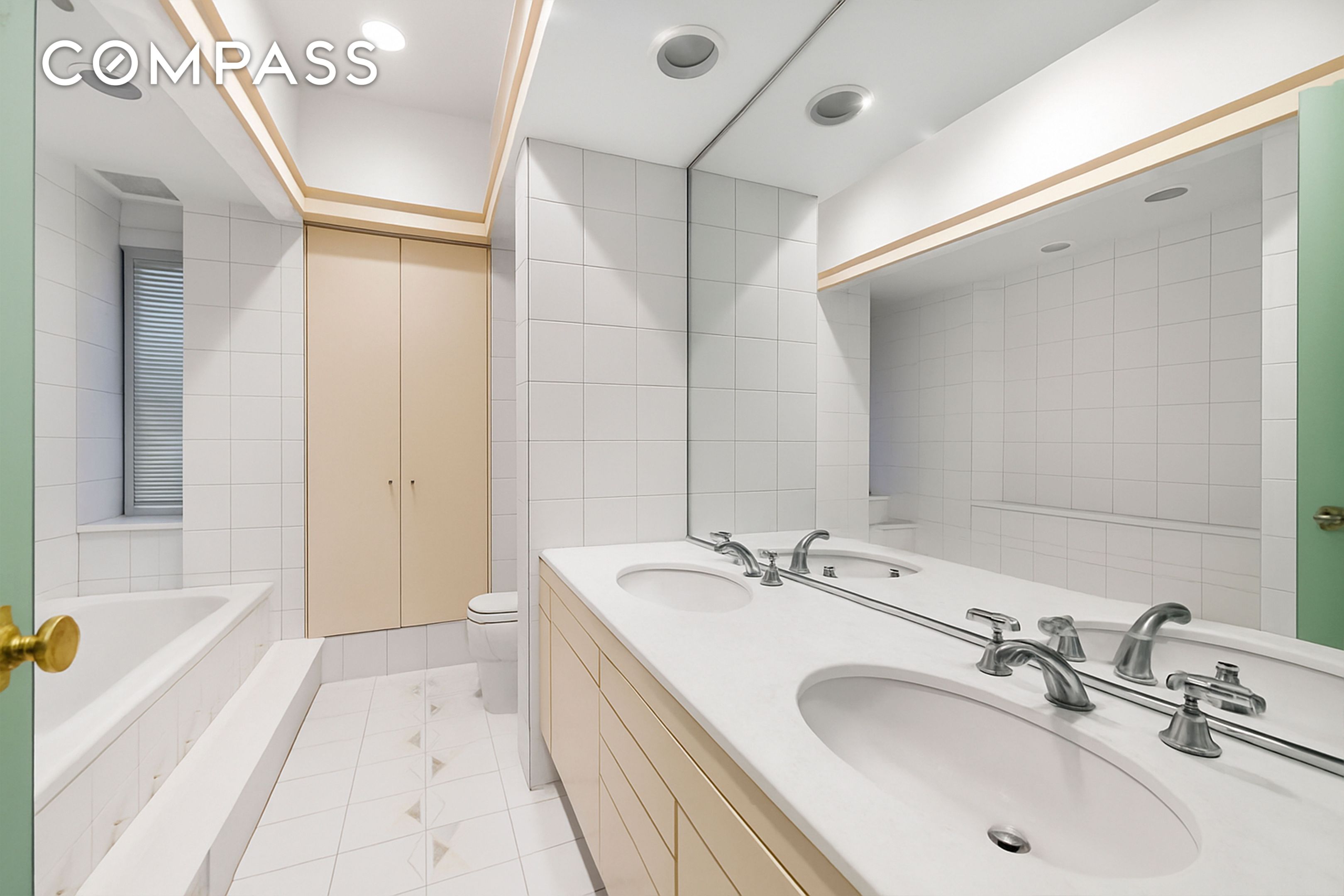 49 E 63rd Street Garden, Duplex , 3F