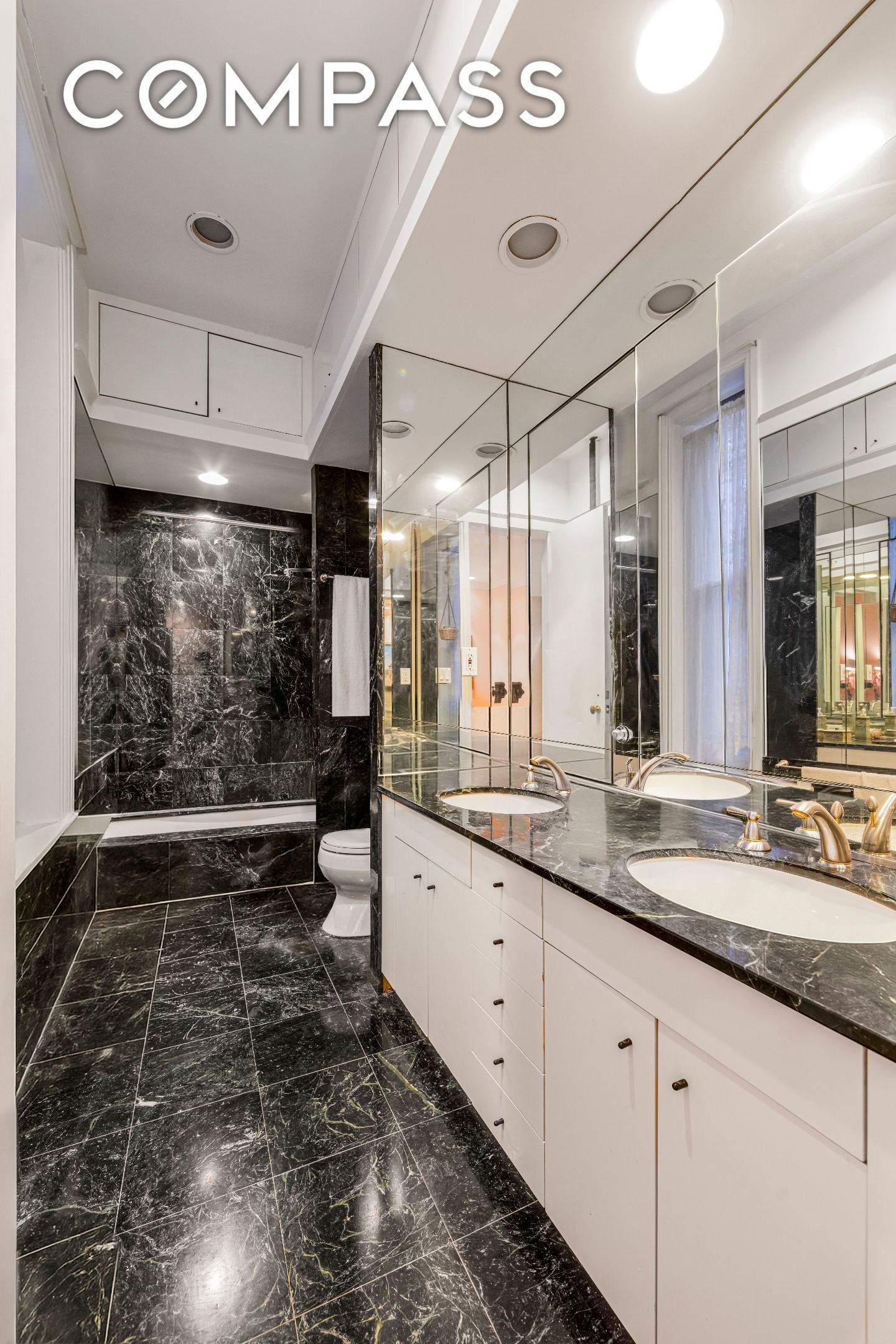 49 E 63rd Street Garden, Duplex , 3F