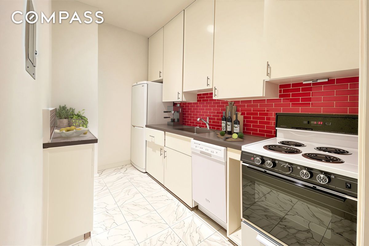 49 E 63rd Street Garden, Duplex , 3F