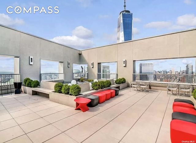 123 Washington Street 52F