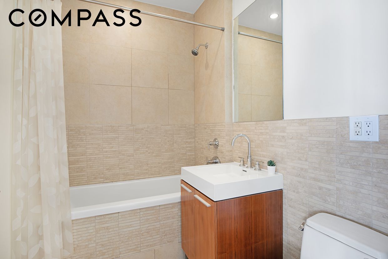 20 Bayard Street 12A