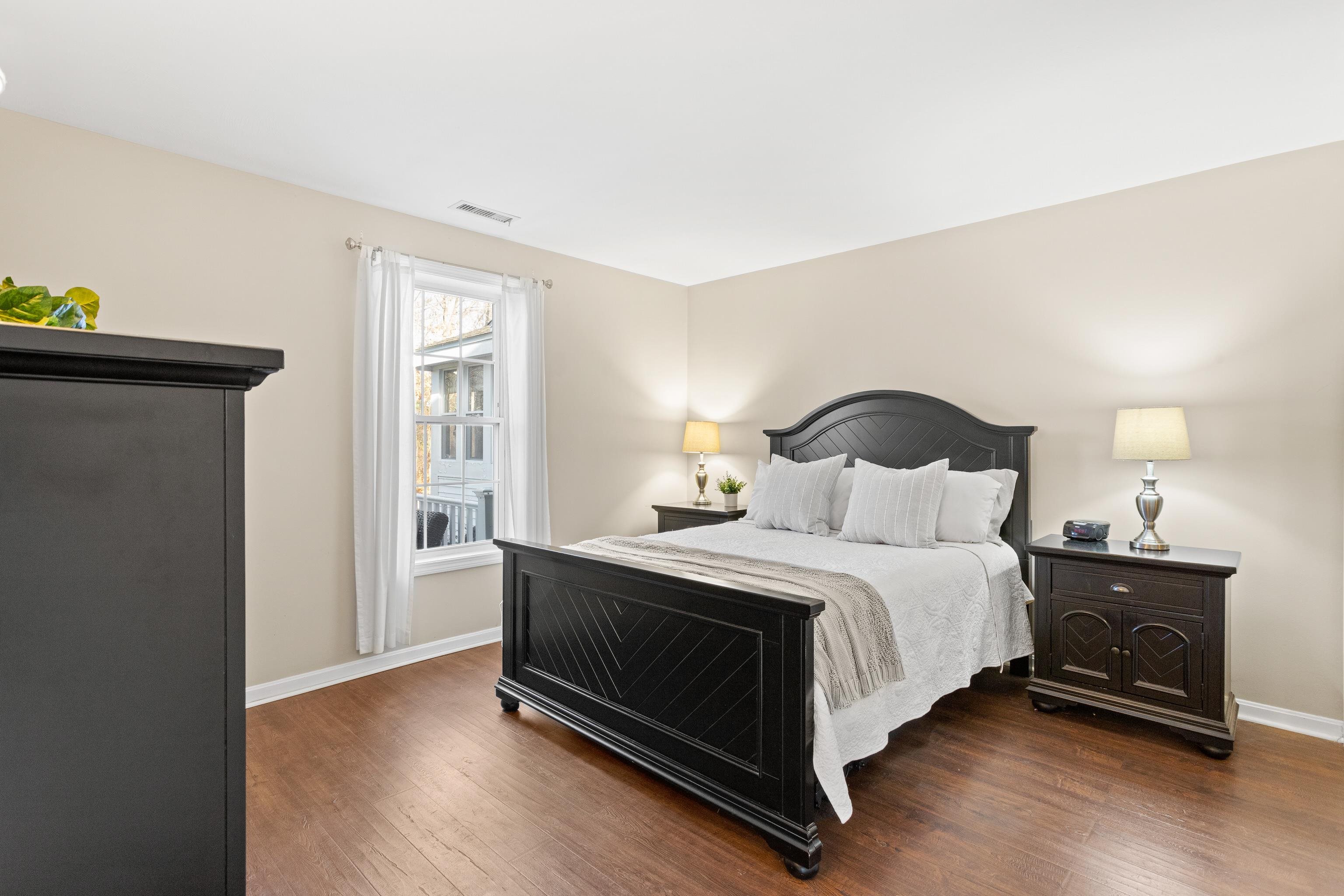 491 Mammoth Road Unit: 12
