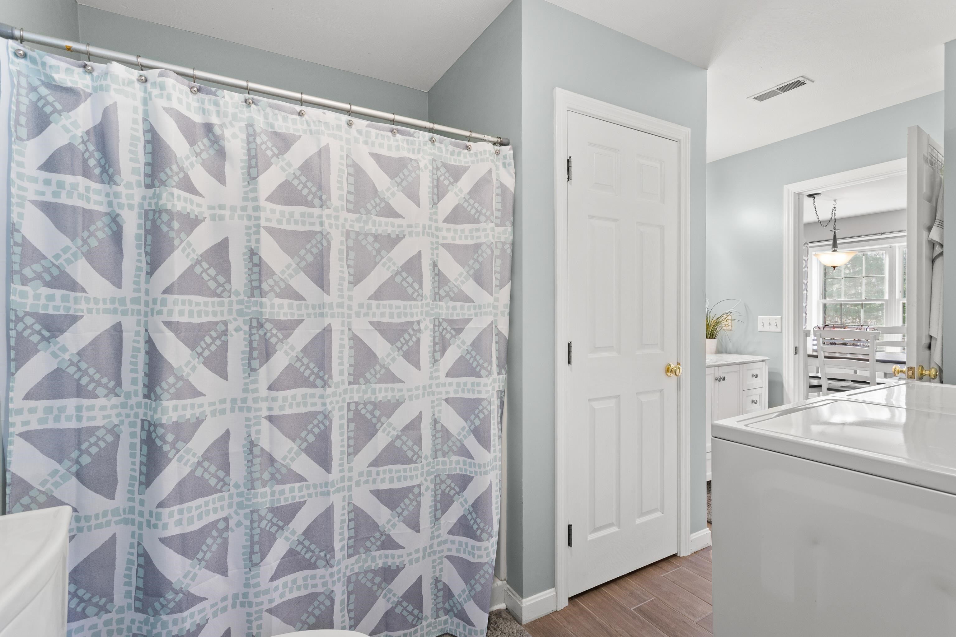 491 Mammoth Road Unit: 12