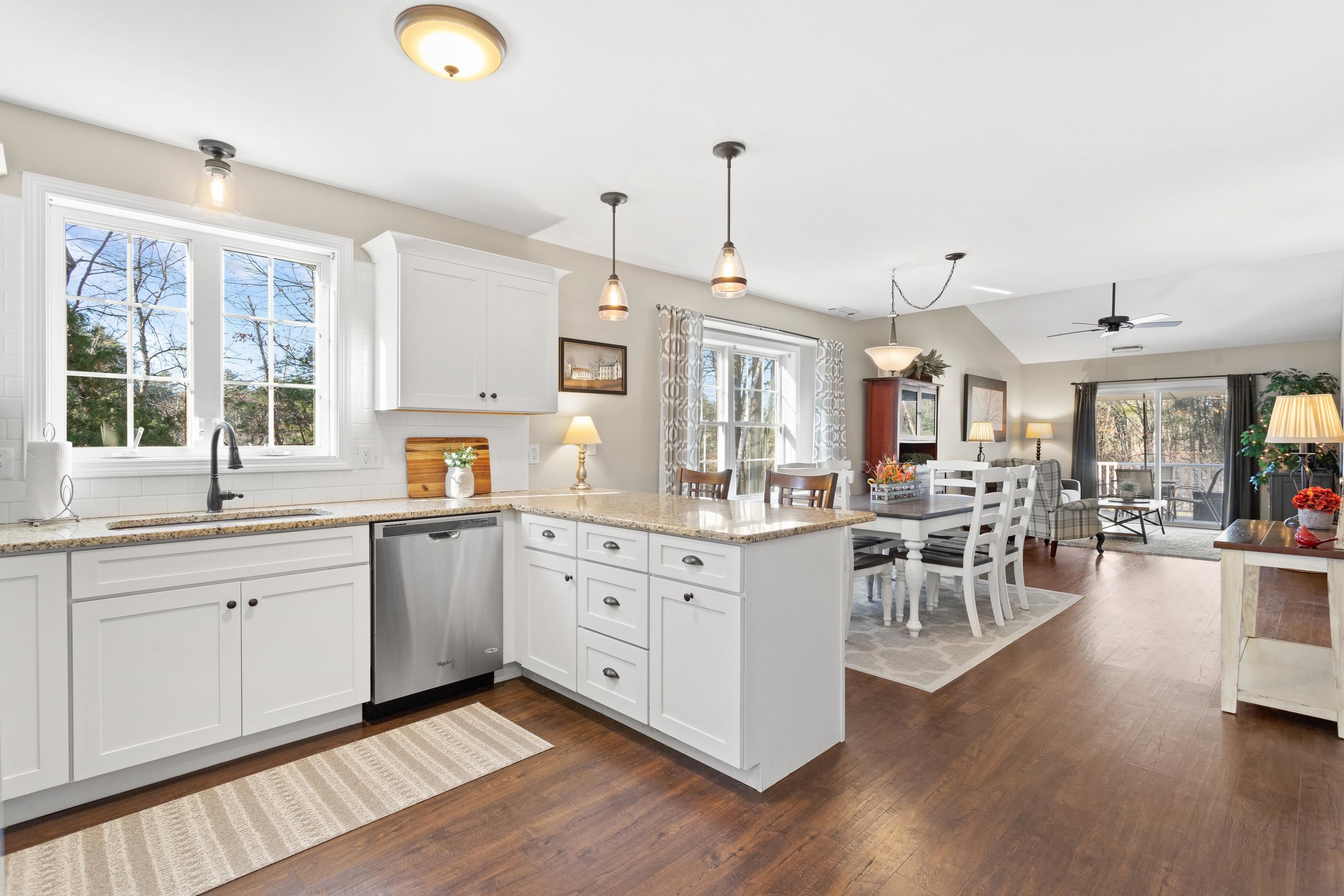 491 Mammoth Road Unit: 12