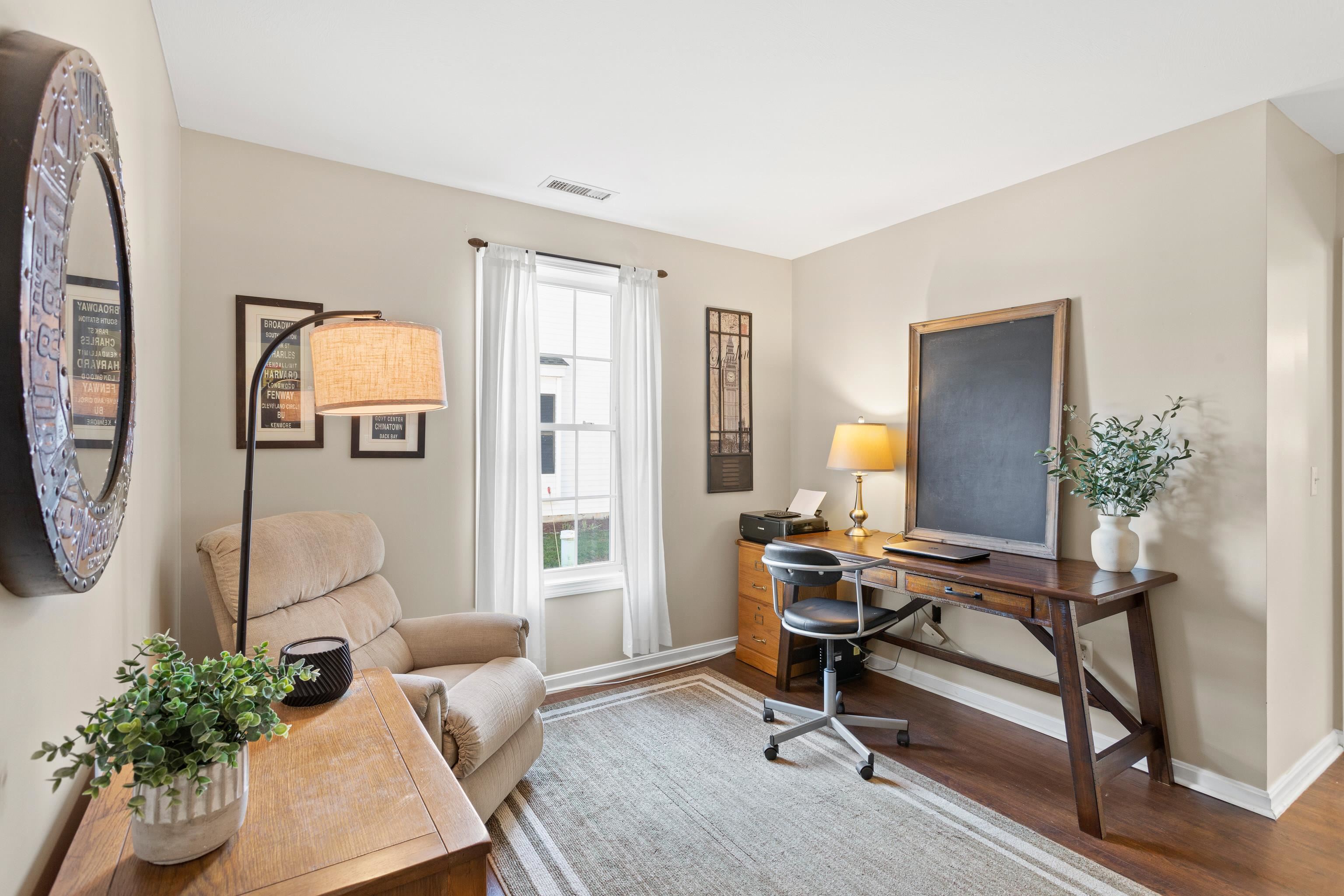 491 Mammoth Road Unit: 12