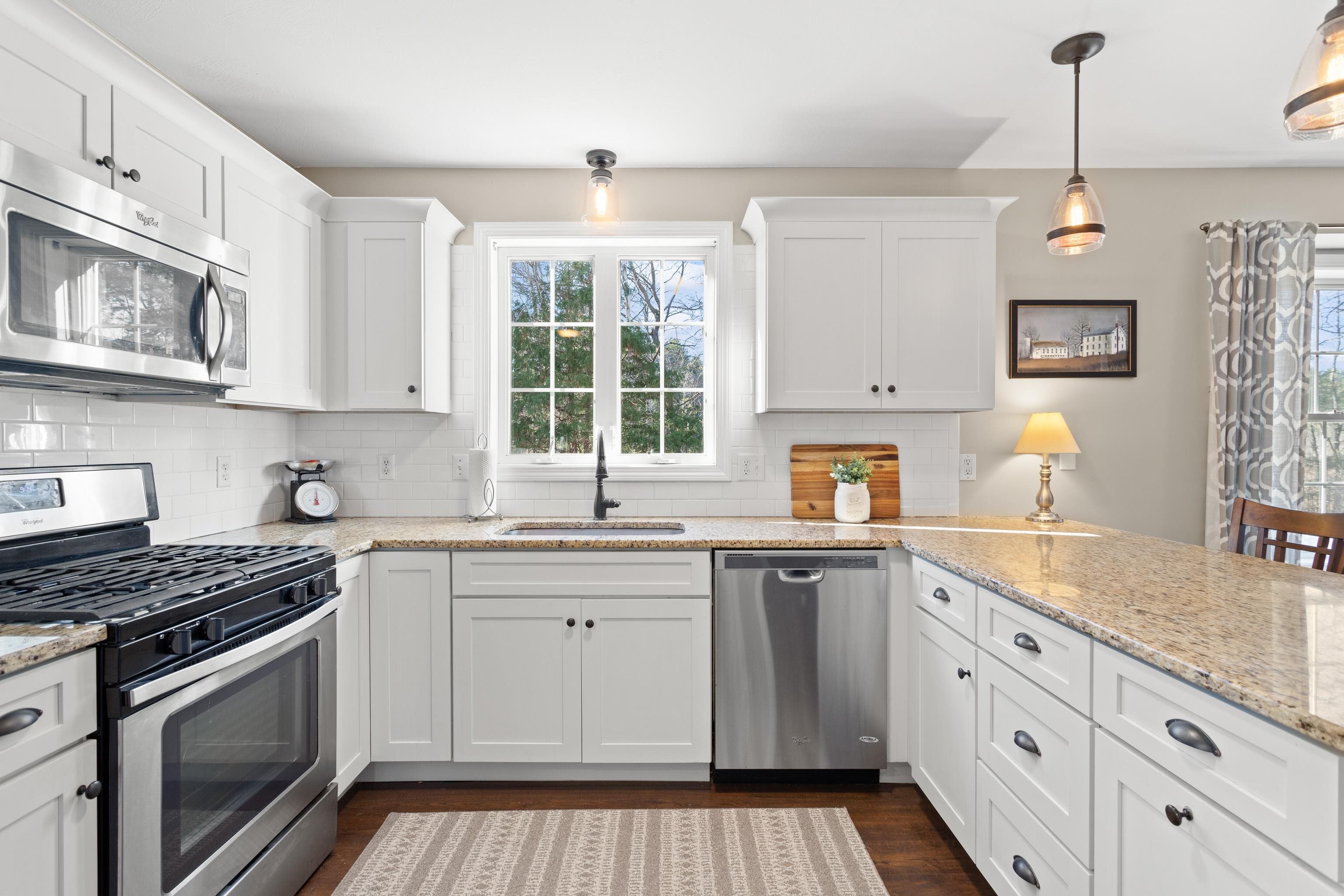491 Mammoth Road Unit: 12