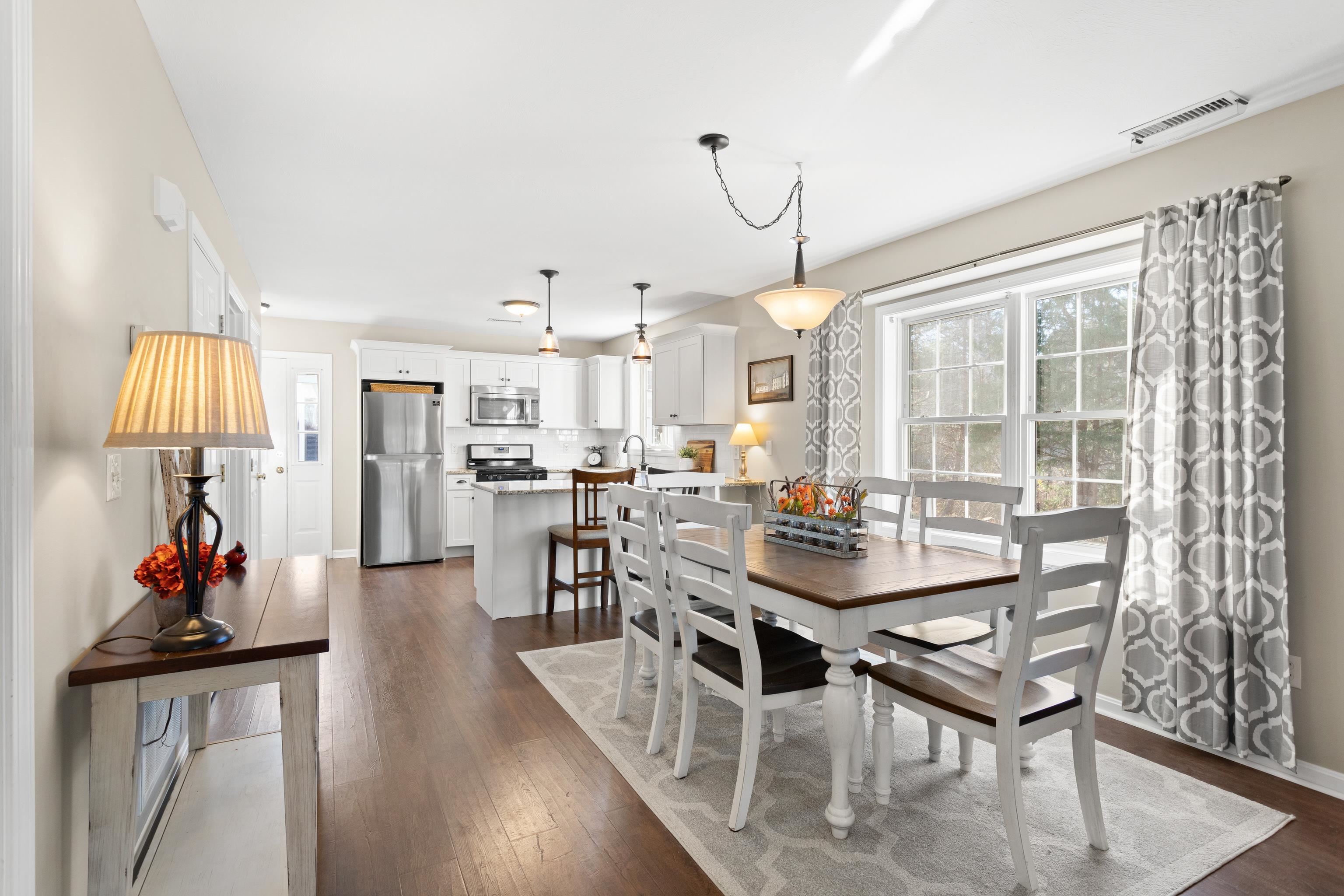 491 Mammoth Road Unit: 12