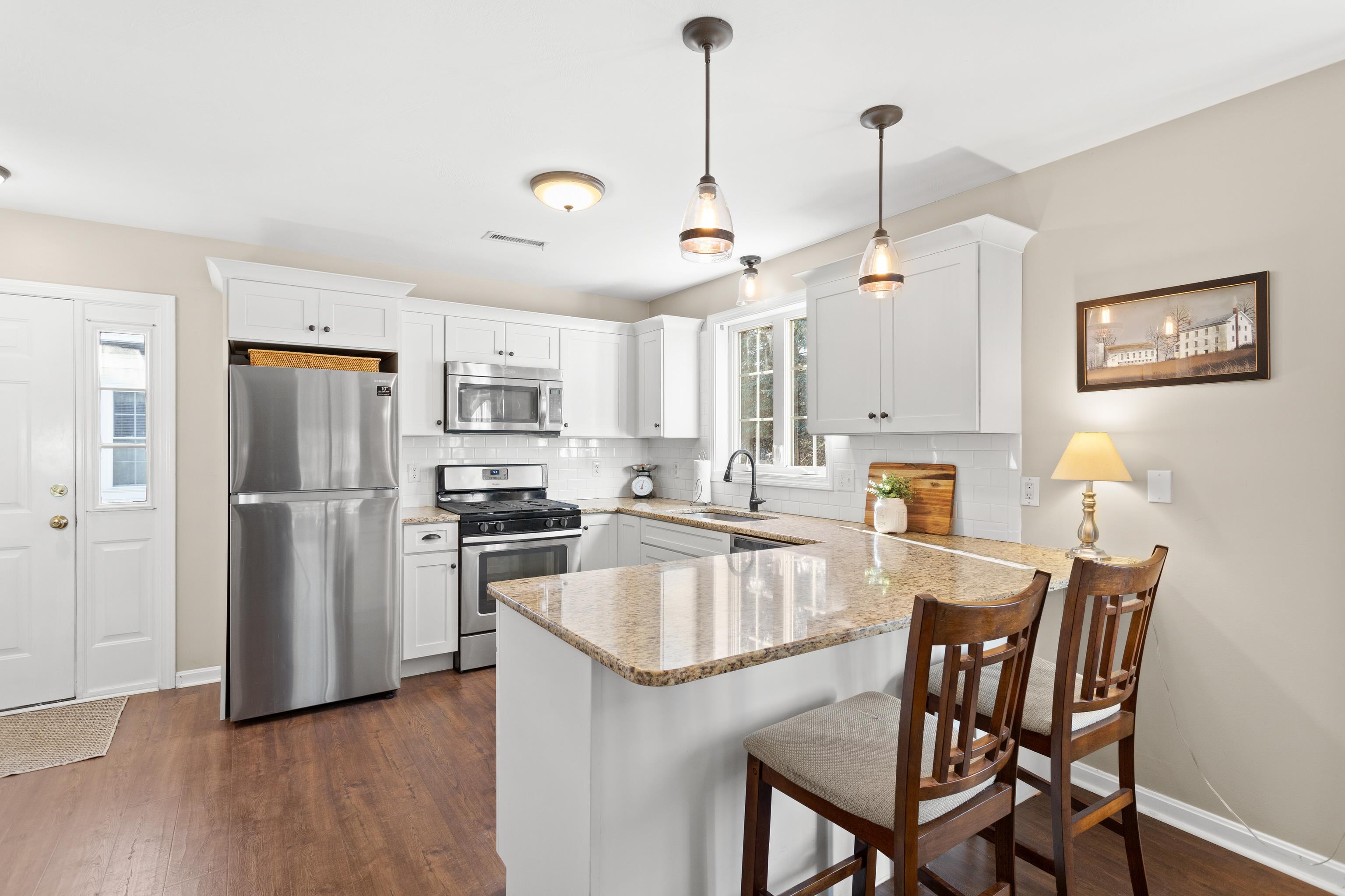 491 Mammoth Road Unit: 12