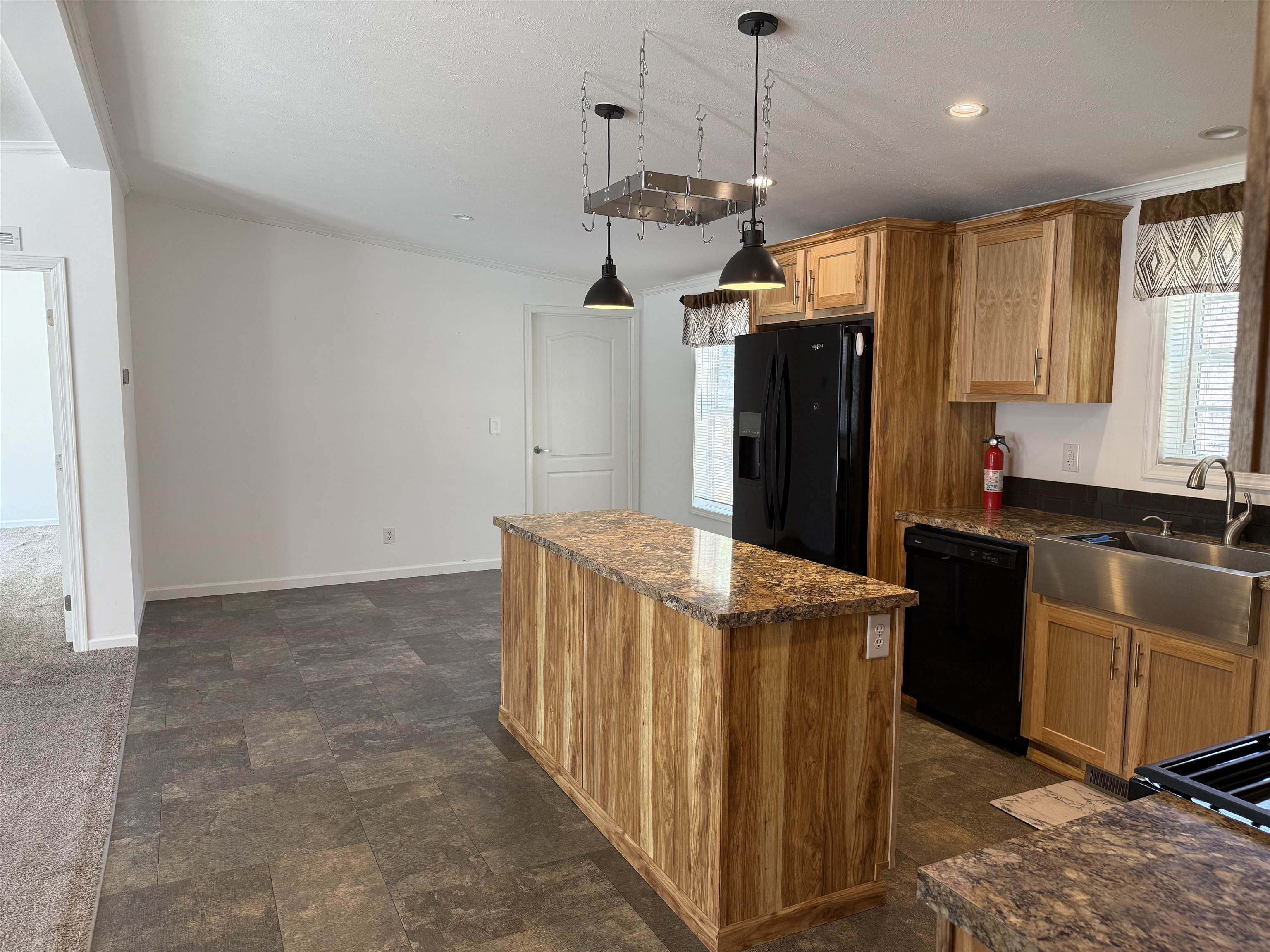 4 Ponderosa Avenue