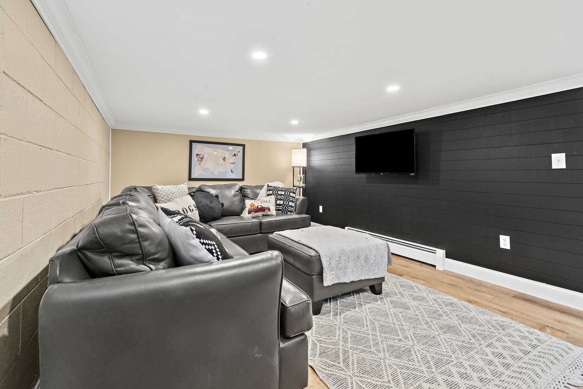 2 Iris Avenue