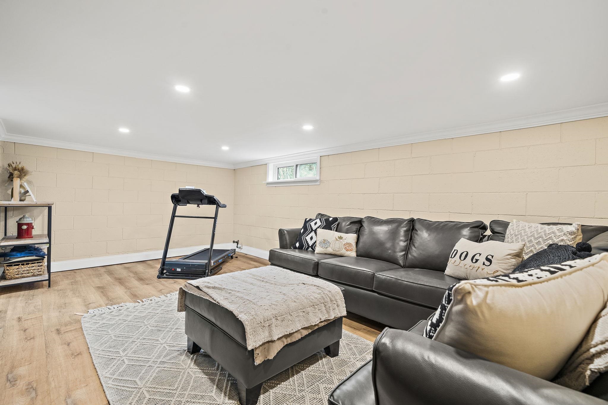 2 Iris Avenue