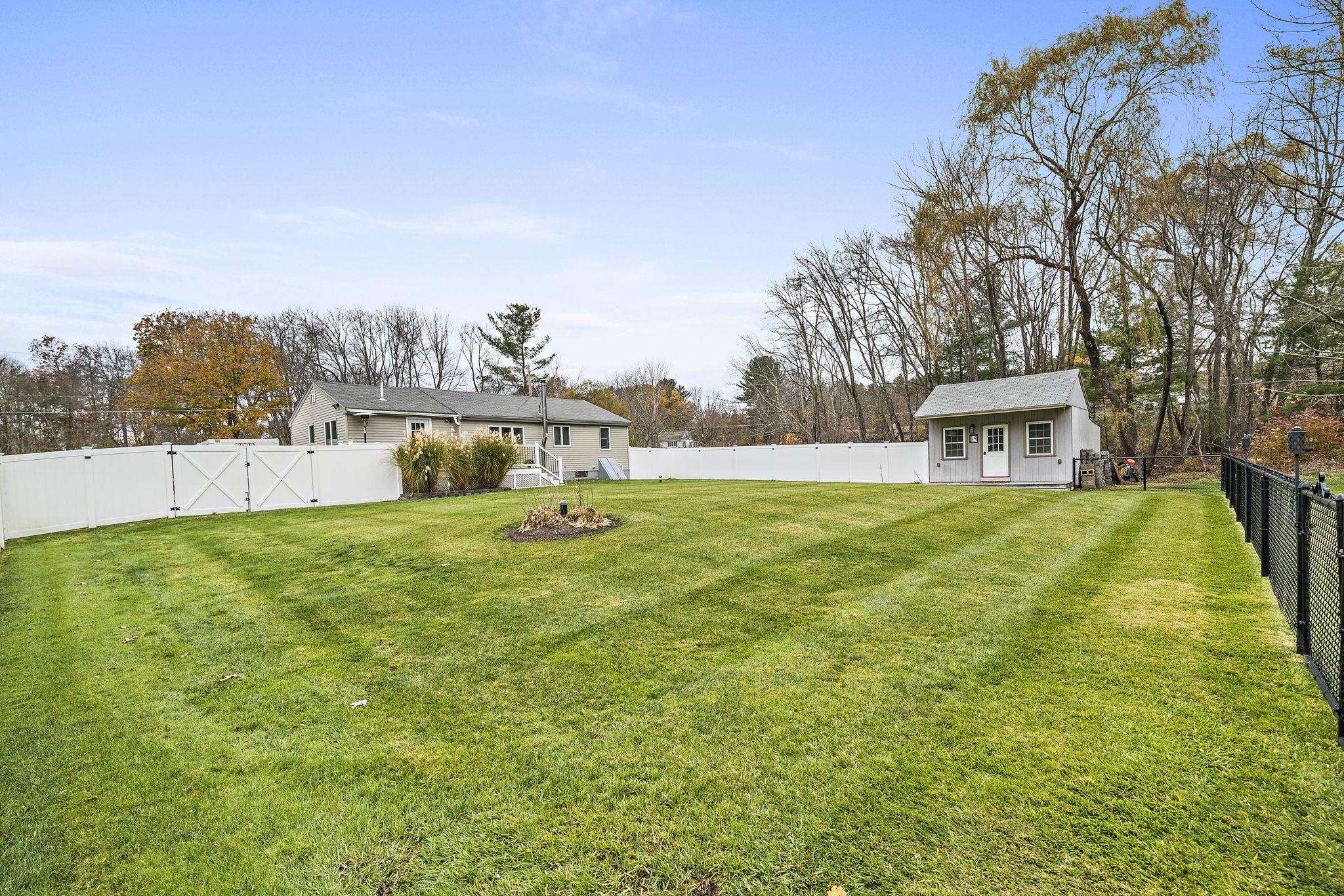 2 Iris Avenue