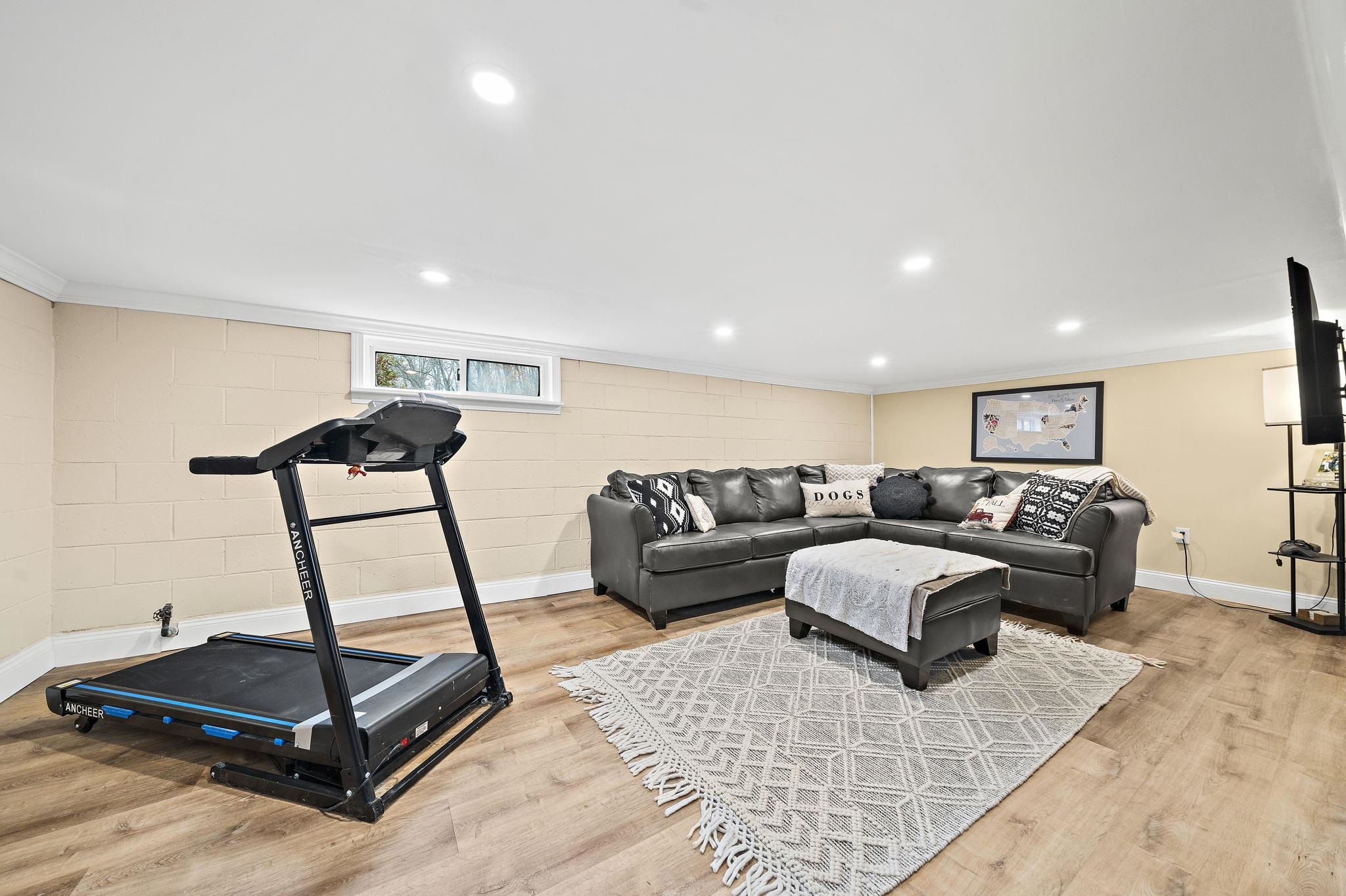 2 Iris Avenue
