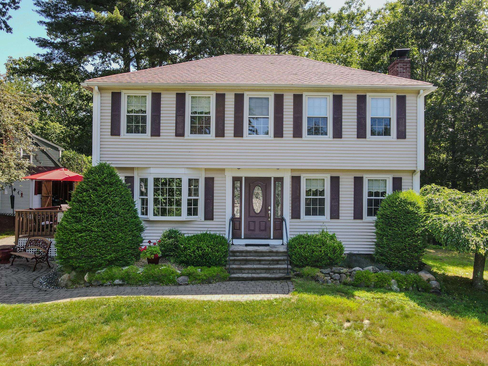 2 Paula Avenue