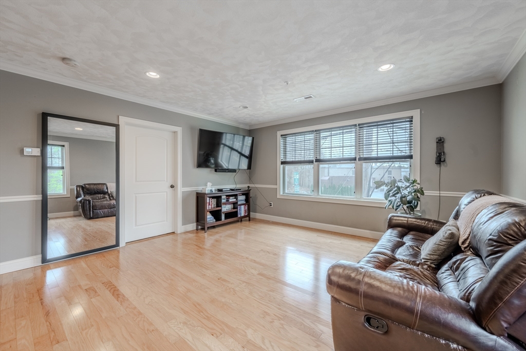 15 Church St # 204