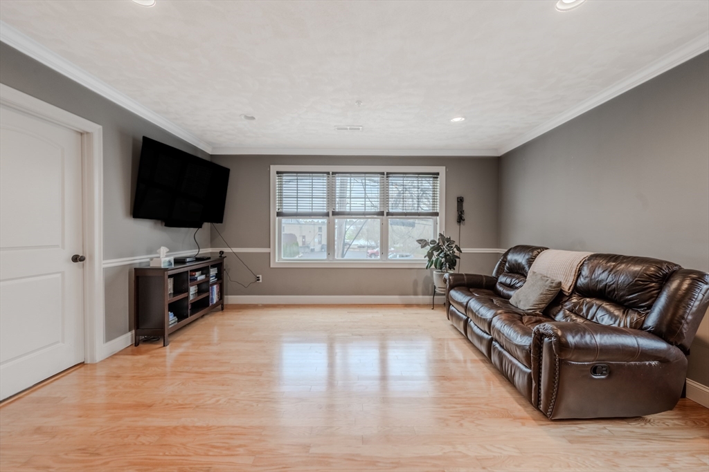 15 Church St # 204