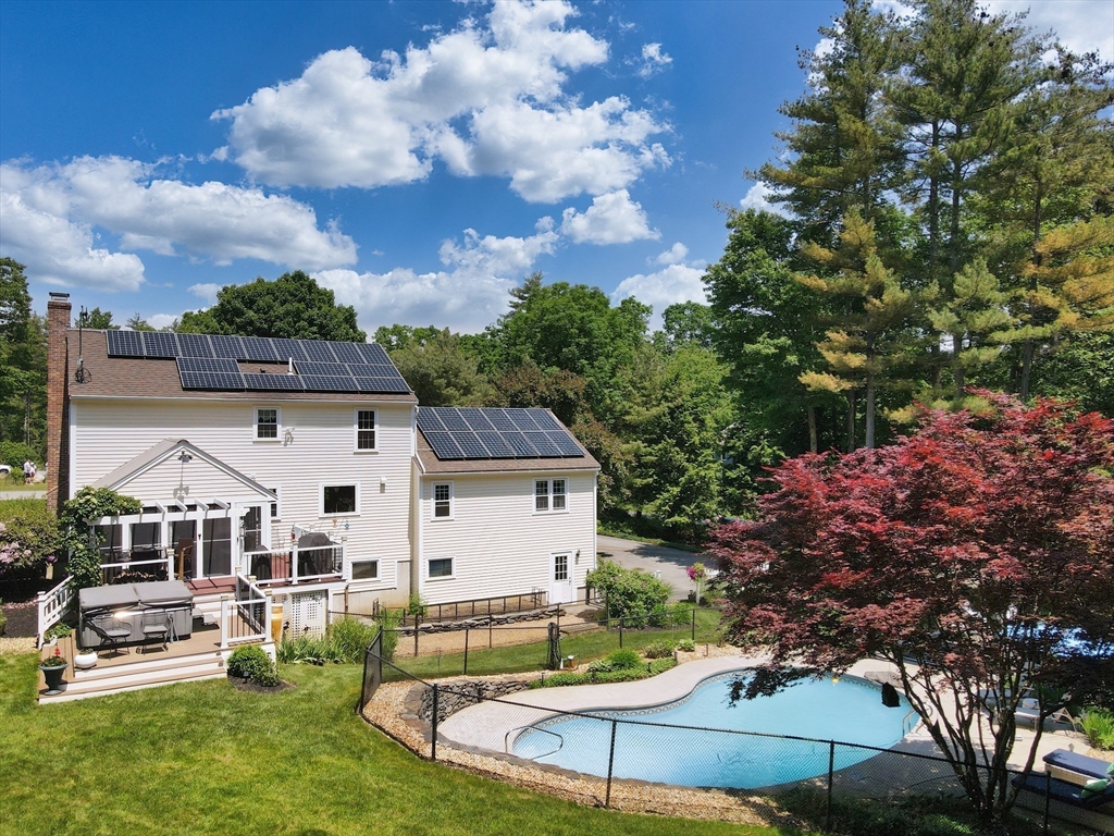 11 Pumpkin Brook Rd