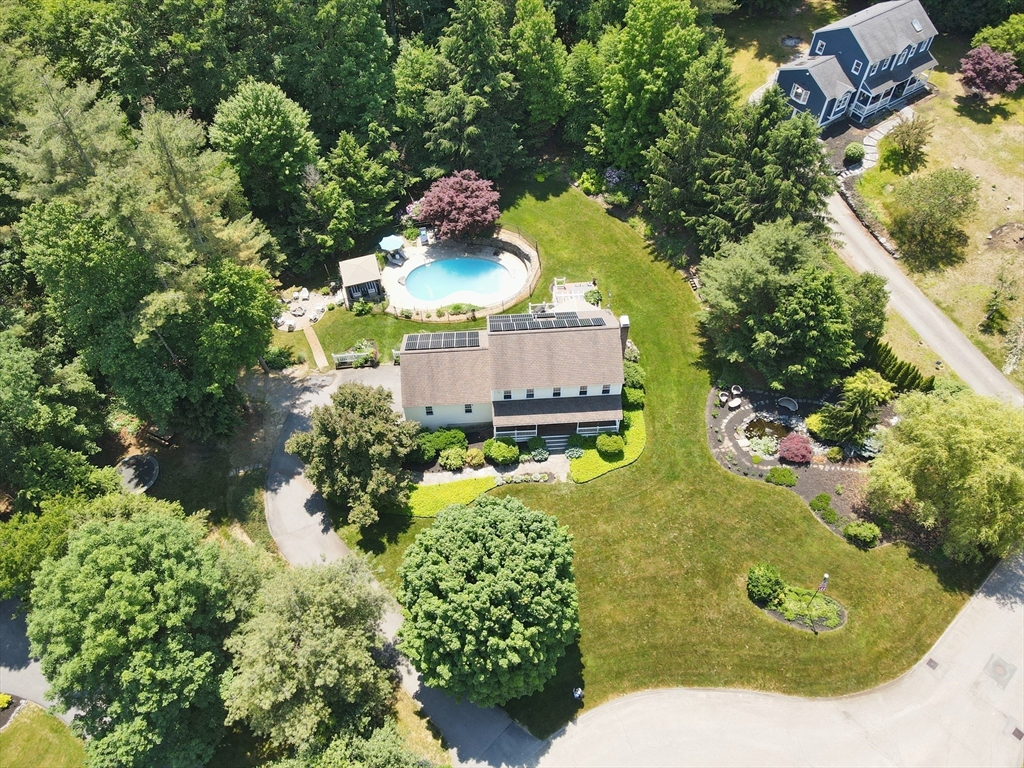 11 Pumpkin Brook Rd