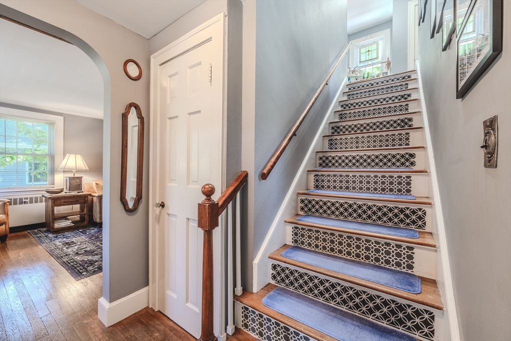 1186 Main St