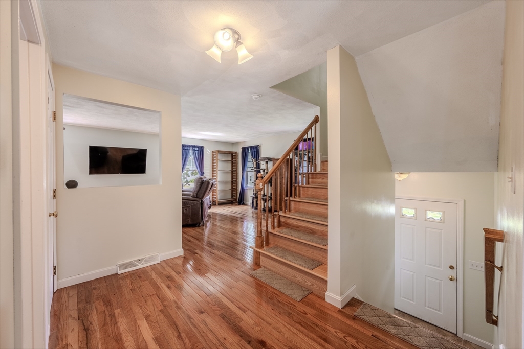 10 Allendale Ave