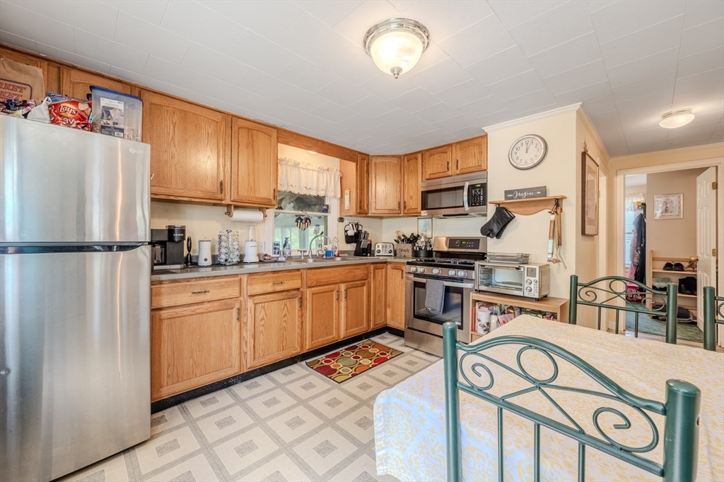 1430 Mammoth Rd