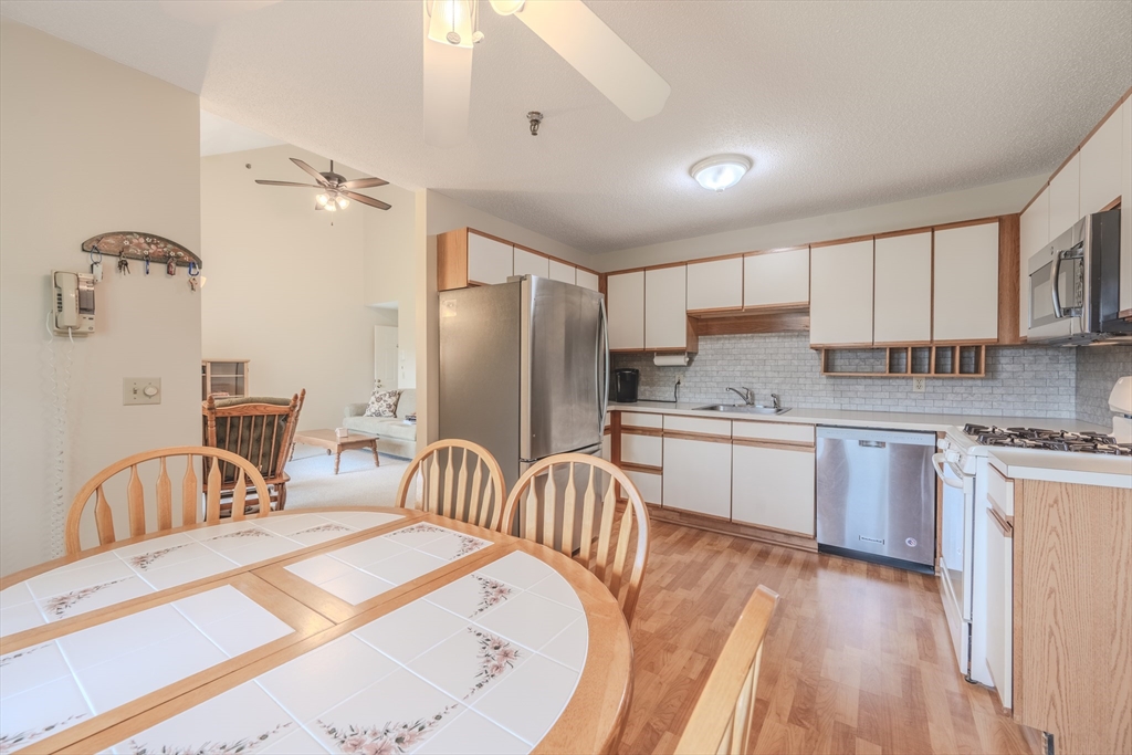 64 Tennis Plaza Rd # 4