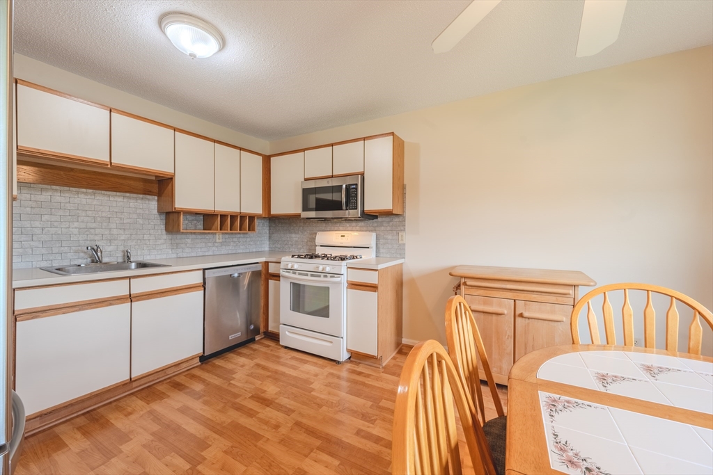 64 Tennis Plaza Rd # 4