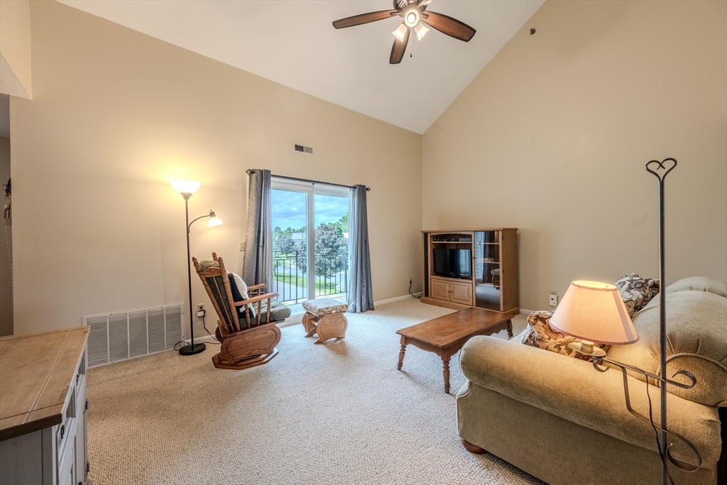 64 Tennis Plaza Rd # 4