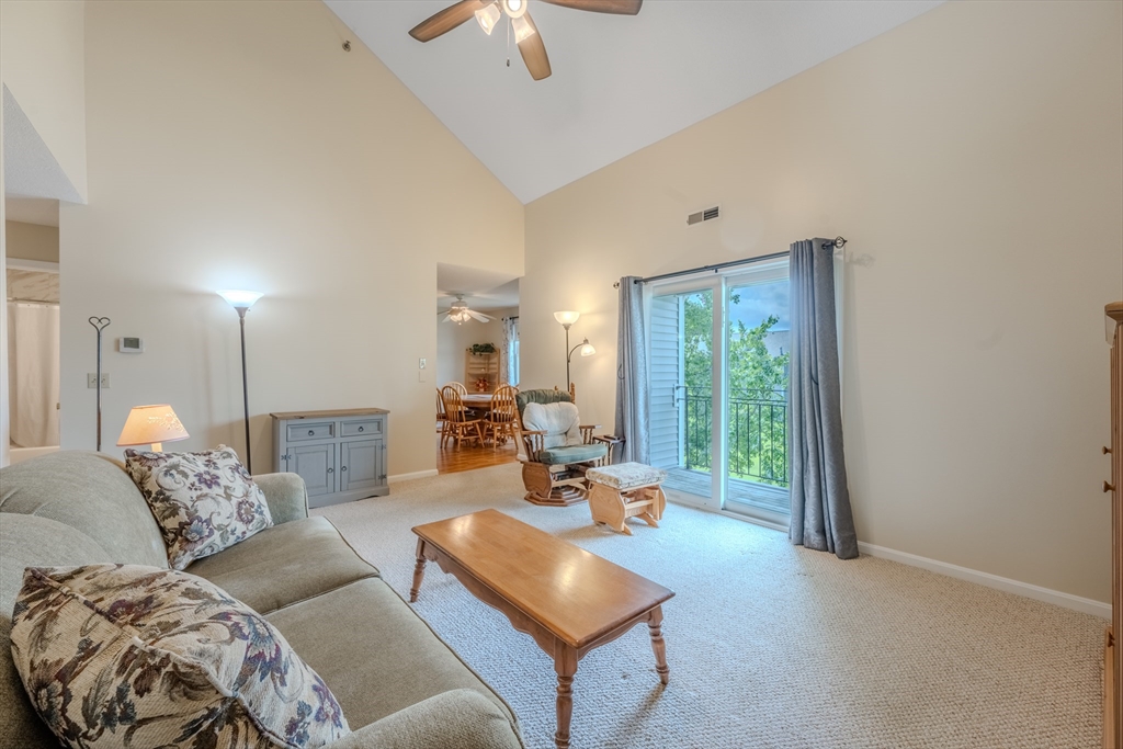 64 Tennis Plaza Rd # 4