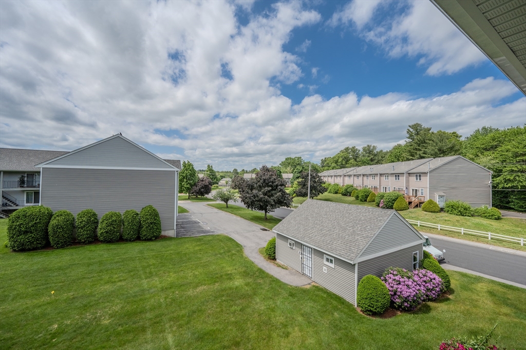 64 Tennis Plaza Rd # 4