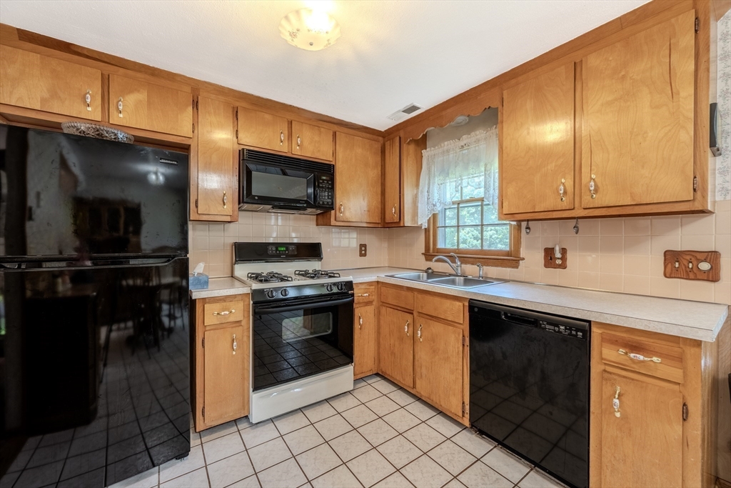 69 Forest Park Rd