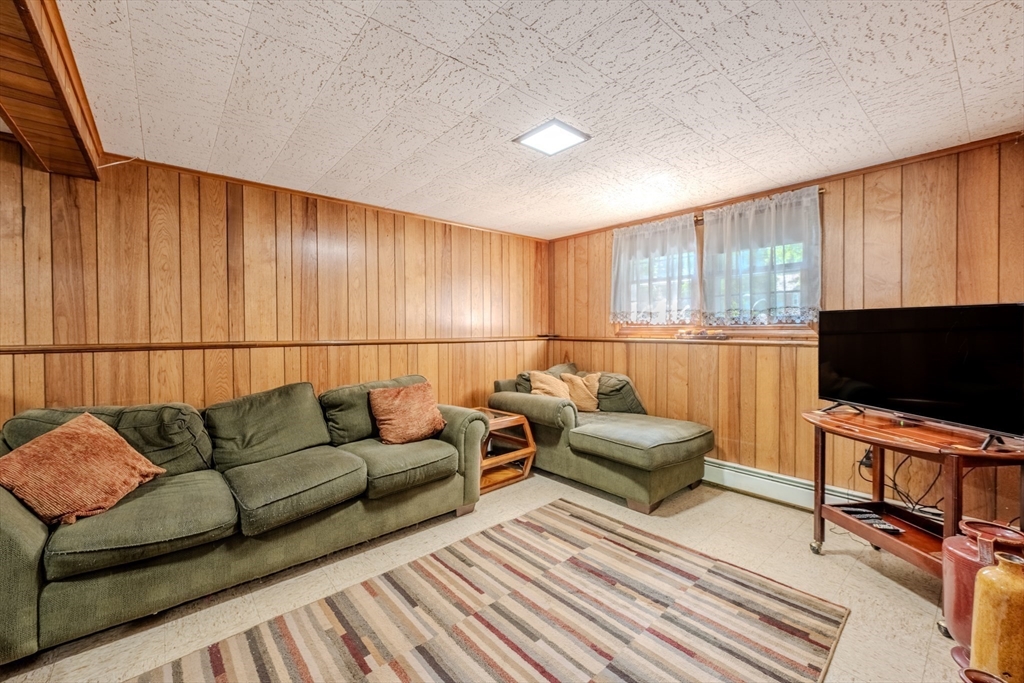 69 Forest Park Rd