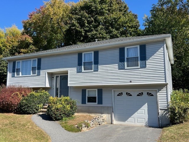23 Iona Ave