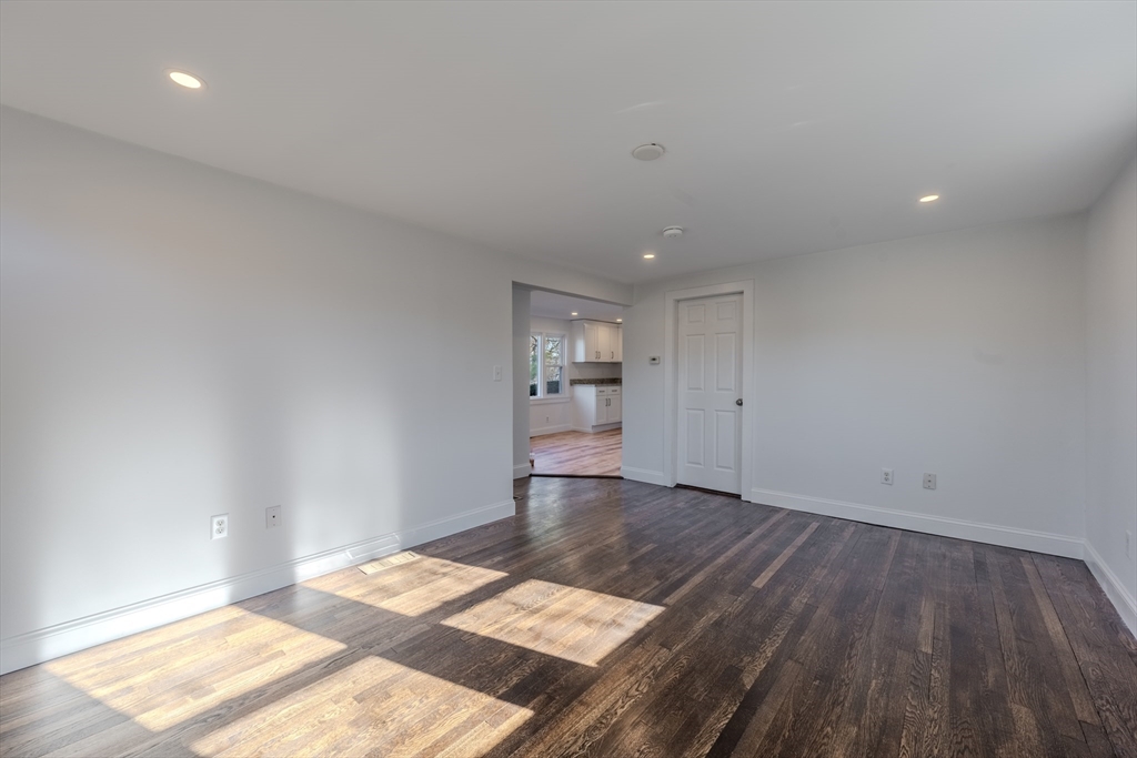 7 Pleasant St