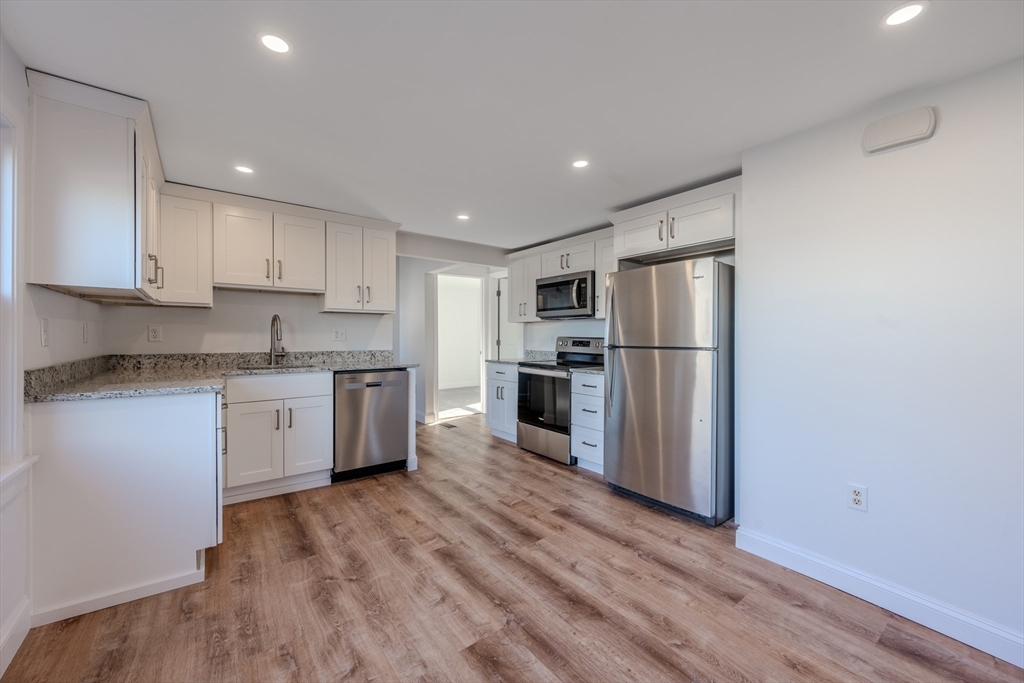 7 Pleasant St