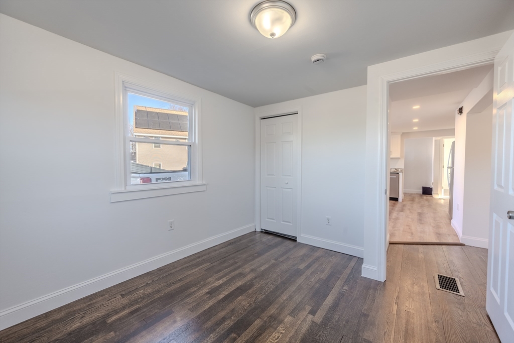 7 Pleasant St
