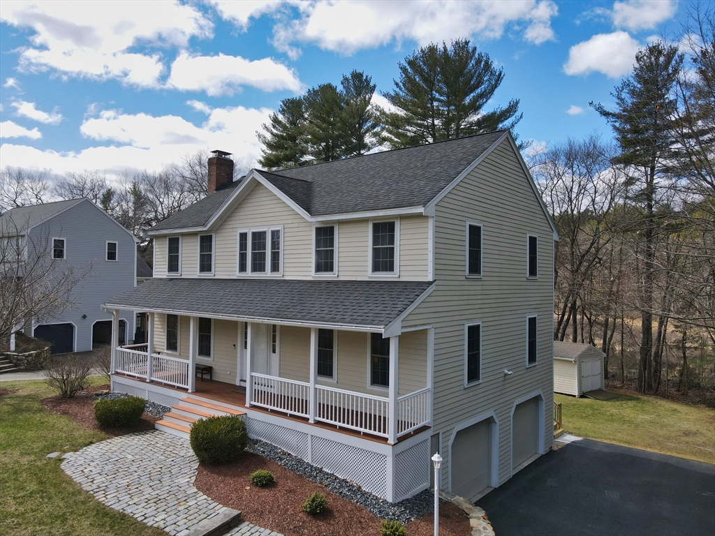 67 Lost Pond Ln