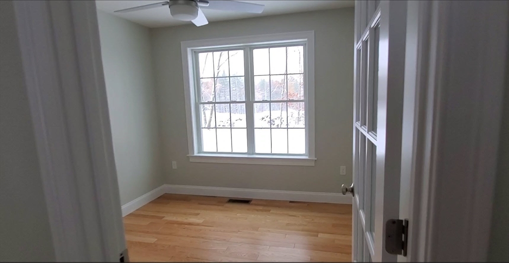 28 Hayfield Rd