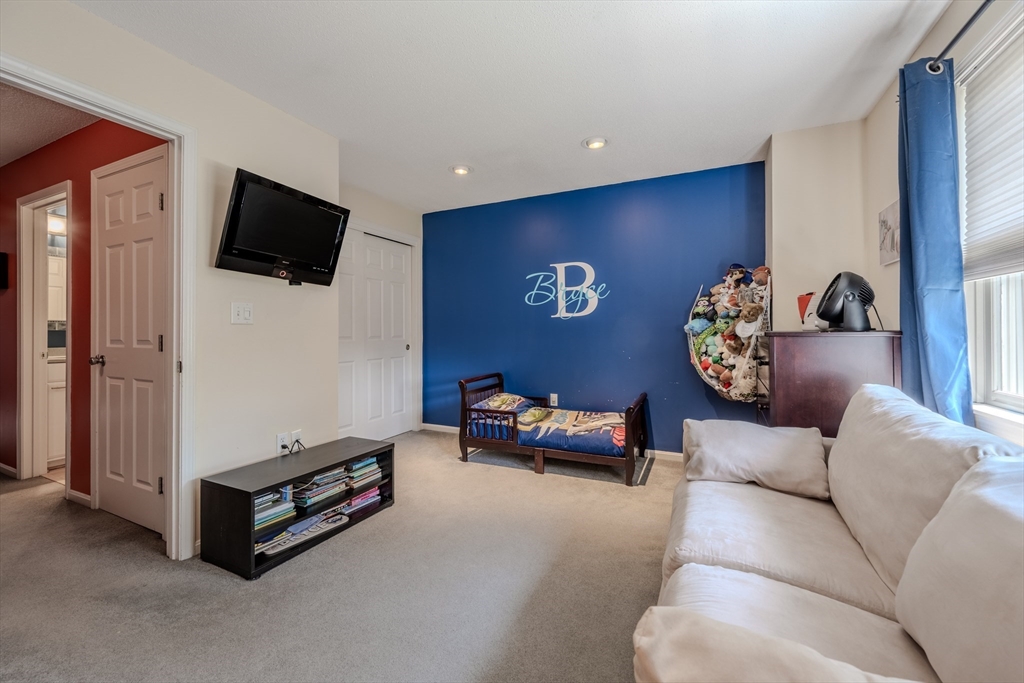 95 Tennis Plaza Rd # 27